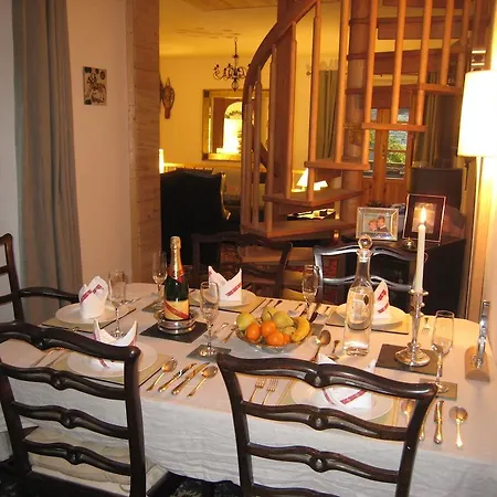 شاليه Chalet Fontaine بريد-لي-بان